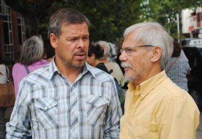 Concejales kirchneristas presentes para expresarle su apoyo y solidaridad a los abuelos