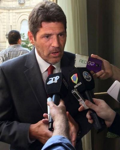 Para Castello, el titular de SUTEBA es un 