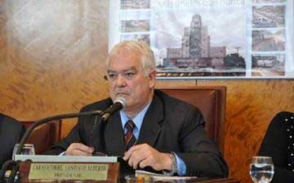  Santiago Carasatorre: 