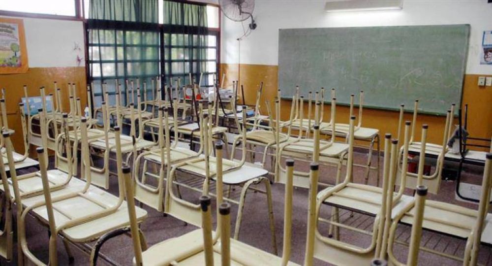 Municipios peronistas rechazan el ingreso de voluntarios a las escuelas