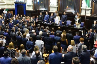 Vidal quiere un �di�logo social� sobre la inseguridad y la oposici�n pide que no sea �para la foto�