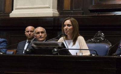 Desde la Legislatura, Vidal cruz� con dureza a los gremios docentes y lanz� la campa�a