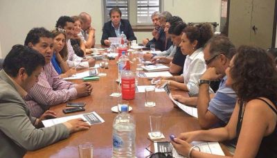 Instan a seguir apoyando la educaci�n p�blica