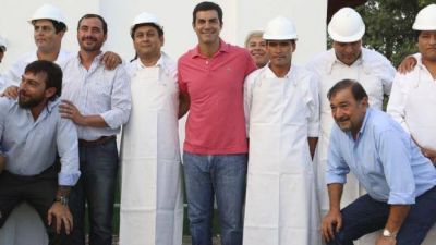 Inauguraron matadero y frigor�fico