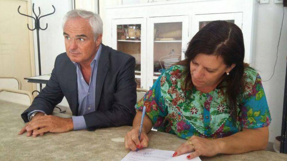 Entregaron subsidios a entidades locales