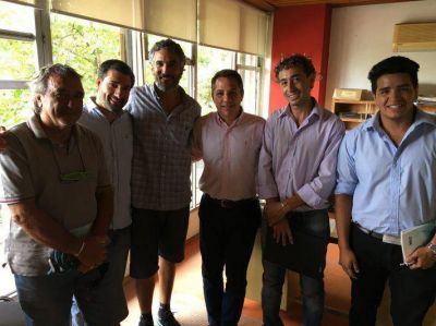 Gral. Alvarado: Importante reuni�n de autoridades del Colegio de T�cnicos con el Secretario de Obras P�blicas