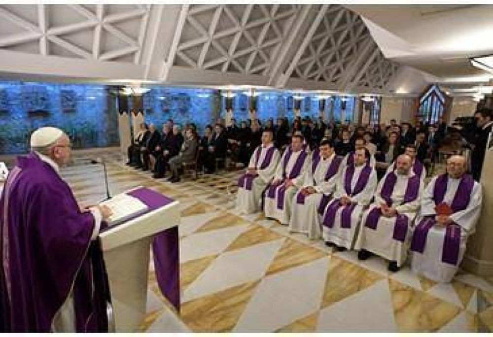 Papa: La br�jula del cristiano es seguir a Cristo crucificado