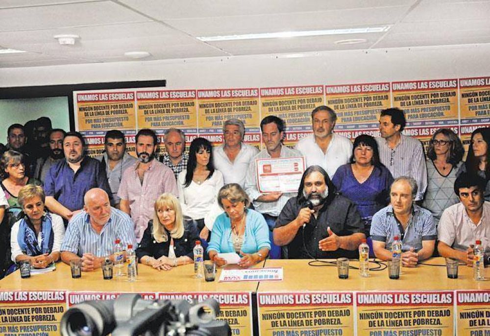 Docentes: el Gobierno se mantiene firme apoyado en sus encuestas