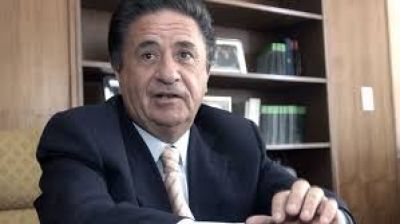 Duhalde le va a disputar a Gioja la presidencia del PJ