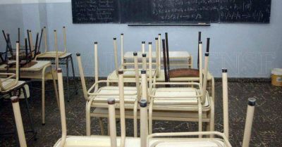 Docentes municipales se suman al paro de este lunes y martes