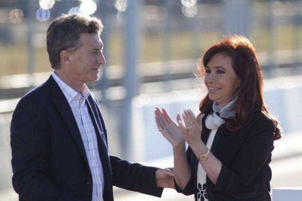 Encuesta playera: Macri se hizo fuerte en Mar del Plata y Cristina lidera en el Conurbano