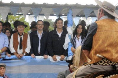 Abad: �Vemos el crecimiento constante de Coronel Vidal con un intendente que gestiona para ello�