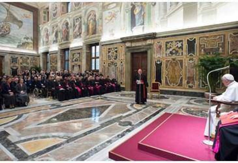 La m�sica sacra nos dona el sentido de la gloria de Dios, el Papa a los participantes en el Congreso sobre M�sica e Iglesia