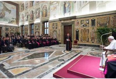 La m�sica sacra nos dona el sentido de la gloria de Dios, el Papa a los participantes en el Congreso sobre M�sica e Iglesia