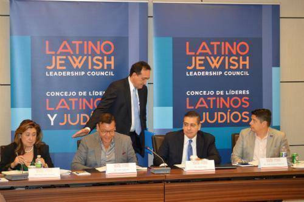 AJC. Destacados l�deres latinos y jud�os de EE.UU. se unen para impulsar agenda pol�tica dom�stica y exterior