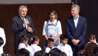 Macri y Morales inauguraron ayer el ciclo lectivo en Volc�n