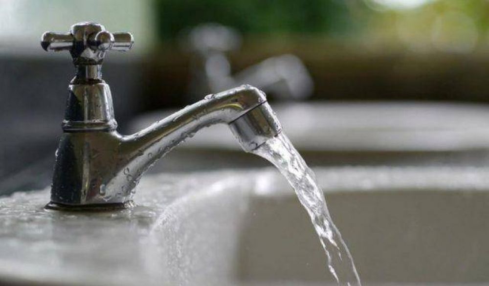 OSSE asegura que el agua est apta para el consumo y lleva tranquilidad a los vecinos