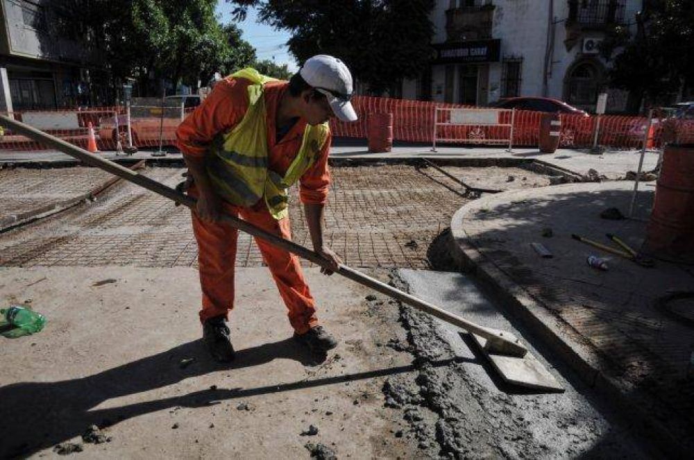 El Municipio contin�a trabajando en la repavimentaci�n de las calles de la Ciudad