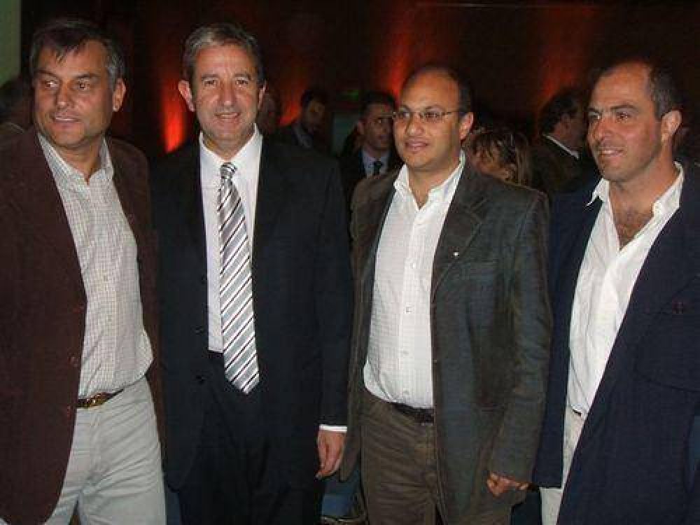 Pol�ticos de la UCR local asistieron a un Coloquio sobre pol�ticas p�blicas