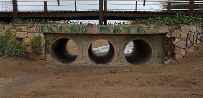 La comuna limpi� el desag�e pluvial del paseo 115 y playa