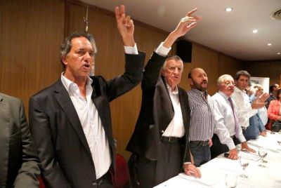 Scioli sali� a reclamar internas para la pulseada con Randazzo