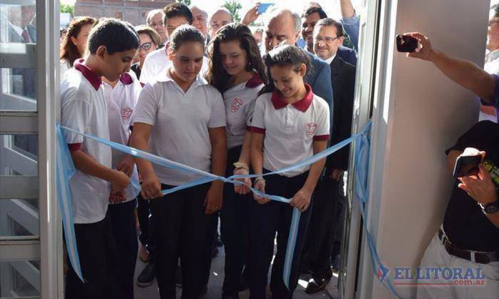 Con una nueva escuela capitalina, alumnos de toda la provincia volvieron a las aulas