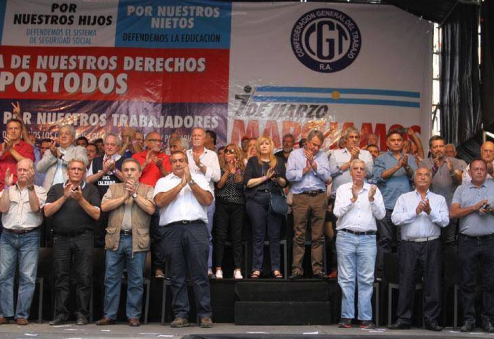 La CGT convoc� a un paro para fines de marzo o principios de abril