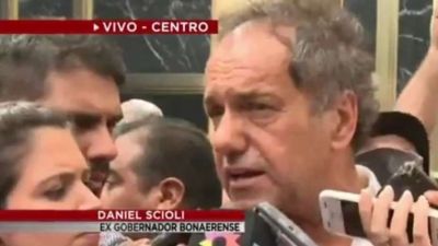 Daniel Scioli fue a la marcha de la CGT: 