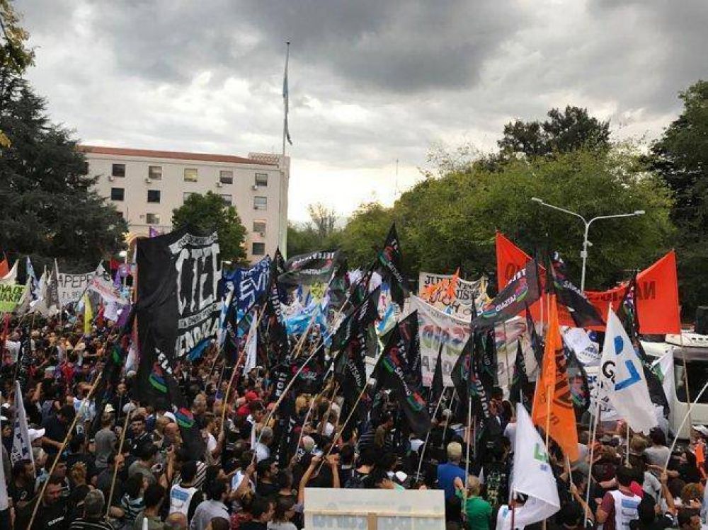 La CGT de Mendoza pidi un paro nacional para el 30 de marzo
