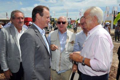 Bordet acompa�� al sector productivo en el lanzamiento de una nueva l�nea de cr�ditos