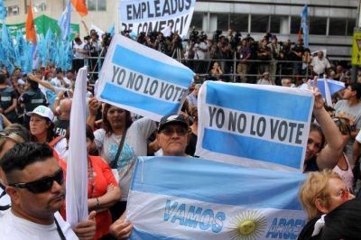 La incertidumbre de la CGT frente al paro volvi� a dividir al justicialismo bonaerense
