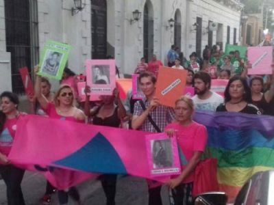 Catamarca march� en contra de la violencia de g�nero y la desigualdad