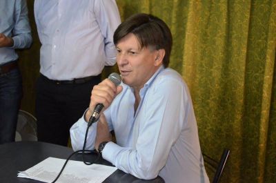 Riccardo afirm� que los paros y las movilizaciones forman parte de �una interna pol�tica�