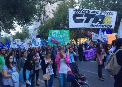 Marplatenses ganaron las calles y marcharon por el D�a de la Mujer