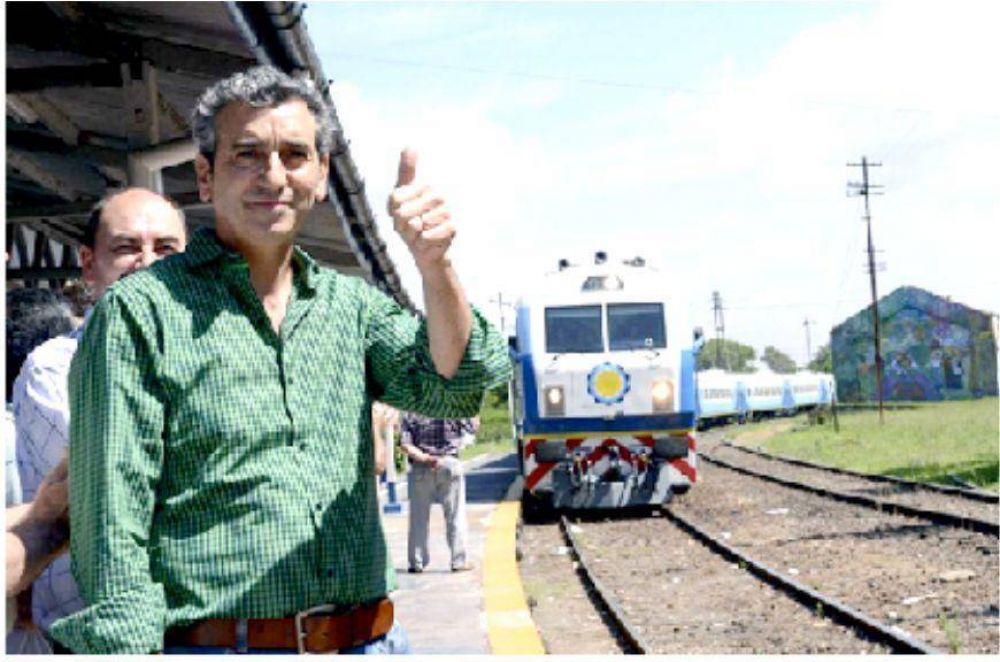 Randazzo les pidi a los ferroviarios que luchen por el regreso del tren a Rosario, Mar del Plata y Chascoms