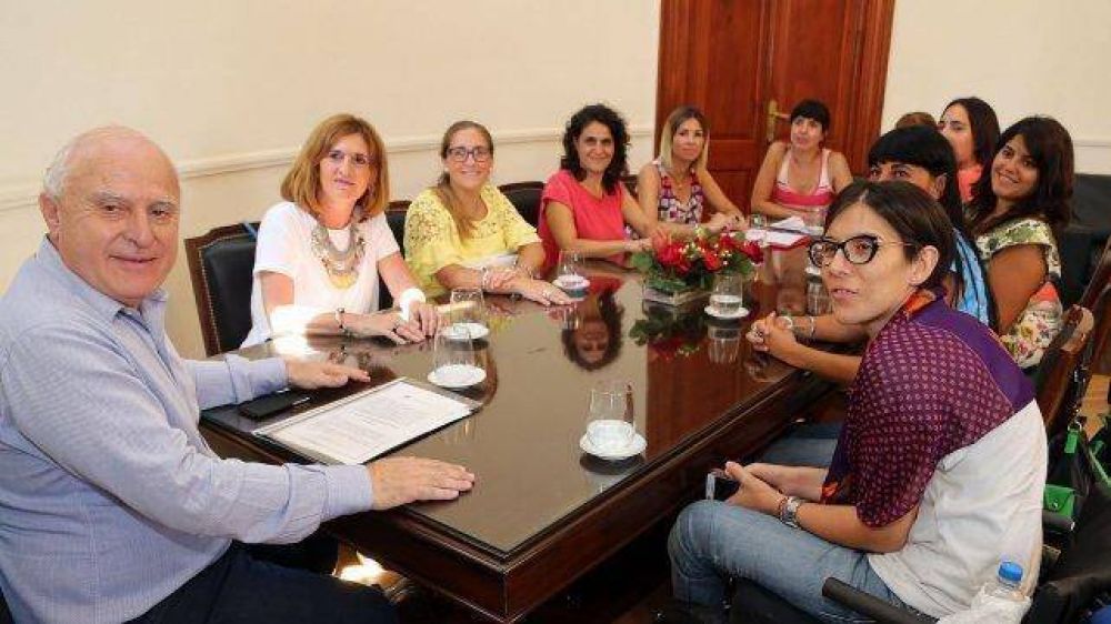 El gobernador anunci� el env�o del proyecto de ley de Paridad a la Legislatura