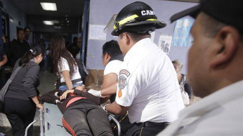 En el D�a de la Mujer, al menos 21 adolescentes murieron por un incendio en un centro de menores de Guatemala