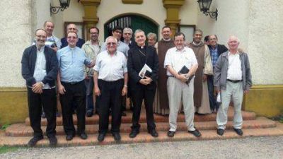 Los sacerdotes de la Di�cesis de 9 de Julio est�n reunidos en Los Toldos