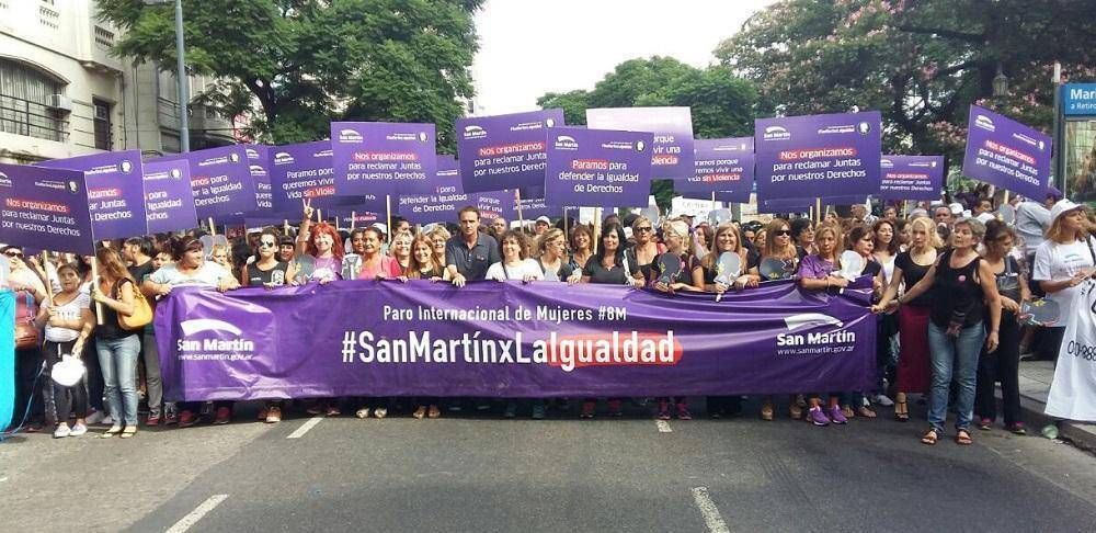 Katopodis junto a cientos de vecinas de San Martn marcharon a Plaza de Mayo