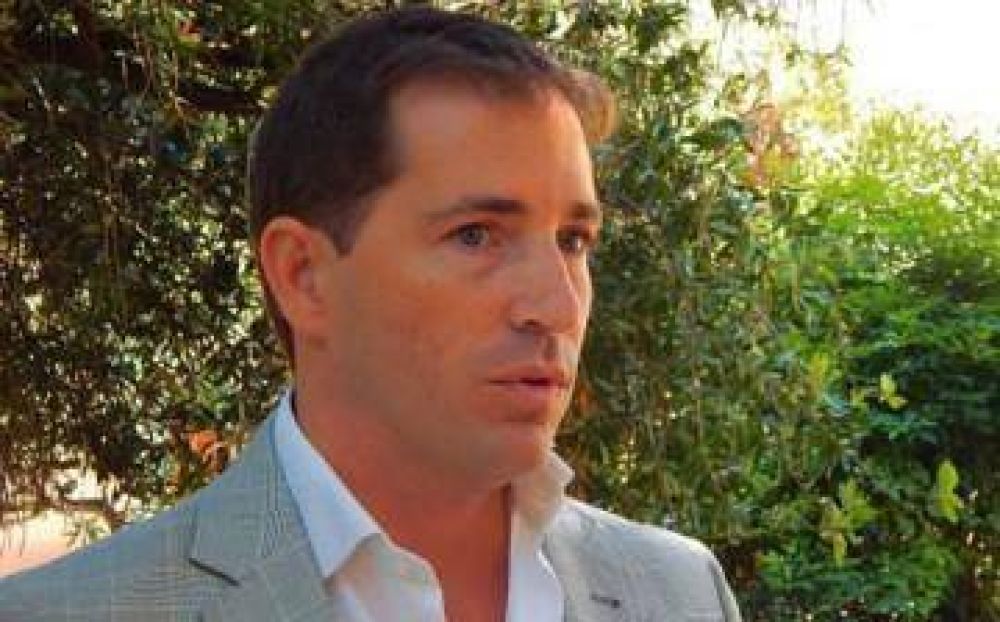 Van Tooren: �Los gremios hablan todo el tiempo de paro y nunca pensaron en los chicos�