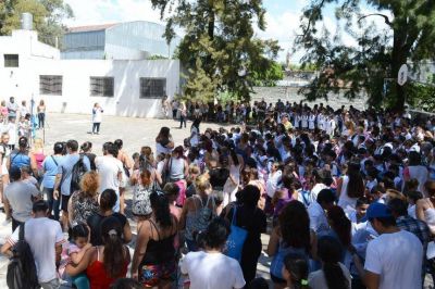 Tras cuatro d�as en huelga, los docentes y Provincia retoman la negociaci�n paritaria
