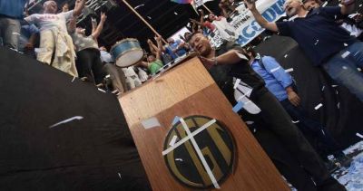 El maximalismo de Barrionuevo, la premonici�n de Moyano y la interna de una CGT que no se rompe