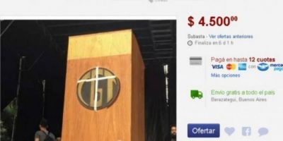 Ins�lito: en Internet, venden el atril que se utiliz� en el acto de la CGT