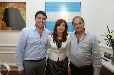 Al final volv�a y pronto... Cristina le confirm� a Linares que visitar� Comodoro a mediados del mes de abril