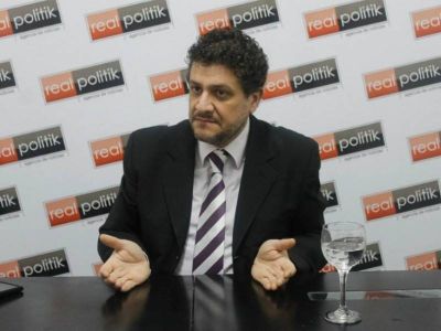 Vidal intenta quitarle personer�a a los gremios docentes: �Es un acto ileg�timo�, dijo �rias