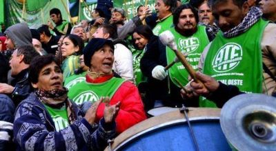 Oscar de Isasi: �Necesitamos masividad y unidad para obtener salarios dignos�