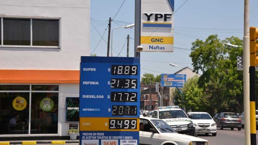 Ms municipios cobran una tasa extra y encarecen el precio de los combustibles