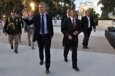 Cornejo duda en separar las elecciones nacionales de las provinciales