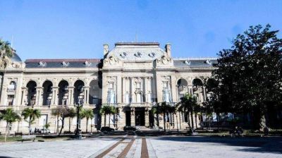 Paritarias: gremios van a la Casa Gris por una nueva oferta