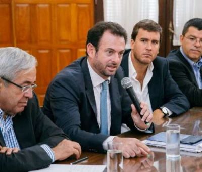  En su visita a Diputados, Jos� Urtubey confirm� que no ser� parte de ninguna lista
